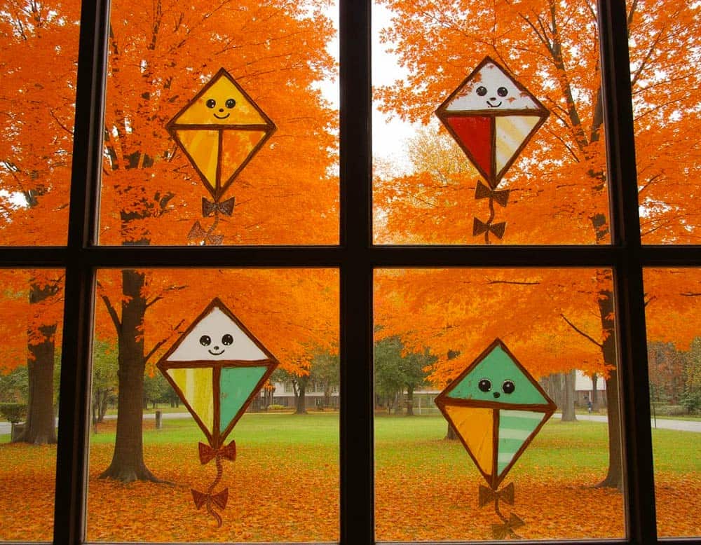 Fensterbild zum Aufkleben in Drachenform Fensterbild zum Aufkleben in Drachenform